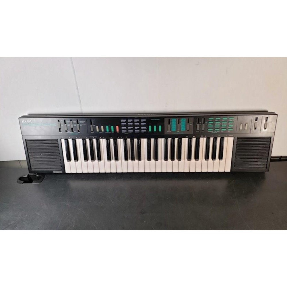 Yamaha PSR-22 49-Key Piano Keyboard Digital Synthesizer Works